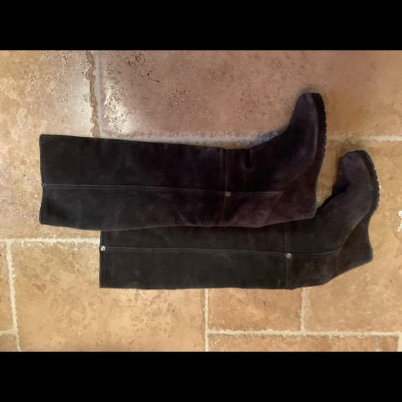 Women’s Authentic Prada wedge knee high boots - Picture 5 of 7